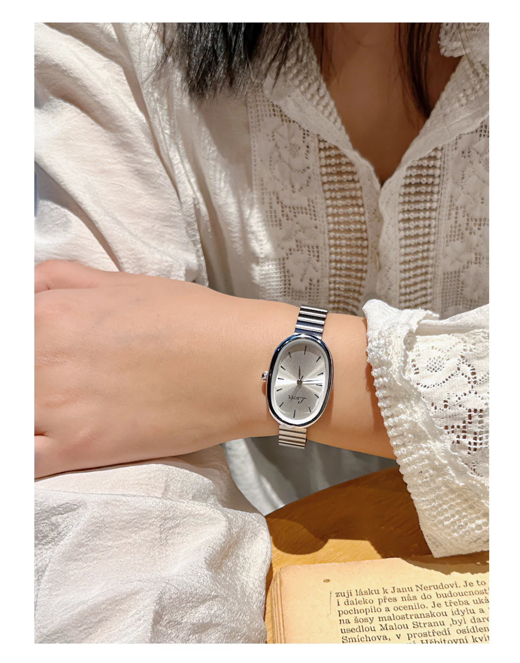 GENT – Gold Stainless Steel Oval Watch – 071